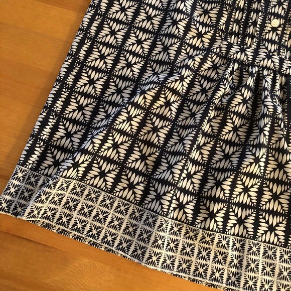 Jcrew Navy and White Patterned Top - Picture 3 of 4